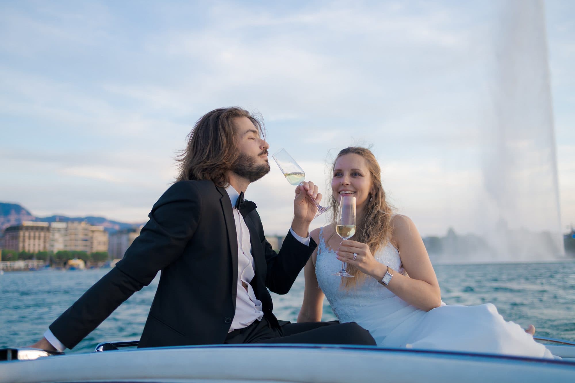 Éditorial Mariage sur le Lac Léman — Golden Hour en Bateau